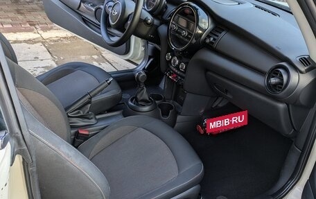 MINI Hatch, 2017 год, 1 500 000 рублей, 8 фотография