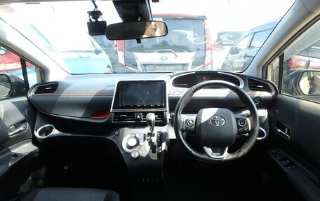 Toyota Sienta II, 2019 год, 1 950 000 рублей, 13 фотография