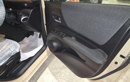 Toyota Sienta II, 2019 год, 1 950 000 рублей, 20 фотография