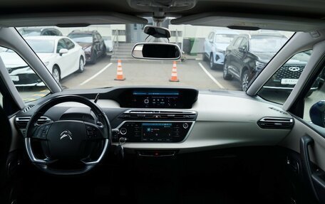 Citroen C4 Picasso II рестайлинг, 2017 год, 1 900 000 рублей, 11 фотография