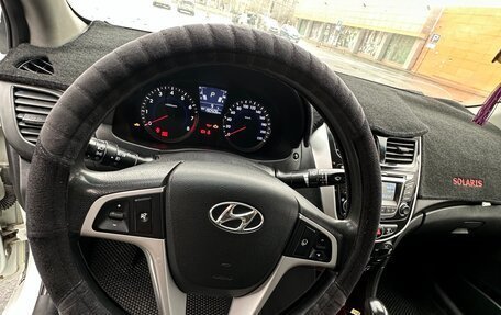 Hyundai Solaris II рестайлинг, 2012 год, 650 000 рублей, 12 фотография
