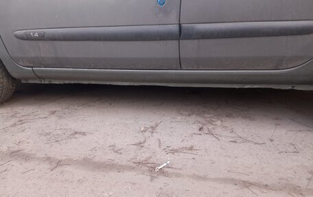Renault Clio III, 2001 год, 200 000 рублей, 7 фотография
