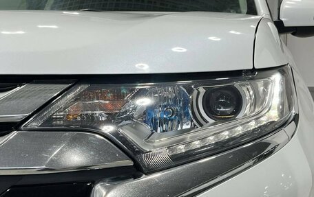 Mitsubishi Outlander III рестайлинг 3, 2016 год, 1 949 900 рублей, 7 фотография