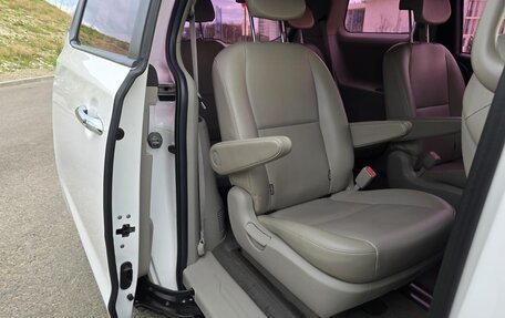 KIA Carnival III, 2018 год, 2 900 000 рублей, 12 фотография