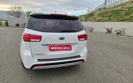KIA Carnival III, 2018 год, 2 900 000 рублей, 9 фотография