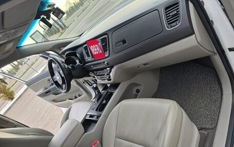 KIA Carnival III, 2018 год, 2 900 000 рублей, 11 фотография