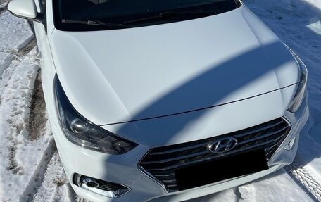 Hyundai Solaris II рестайлинг, 2018 год, 1 450 000 рублей, 1 фотография