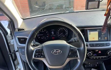 Hyundai Solaris II рестайлинг, 2018 год, 1 450 000 рублей, 6 фотография