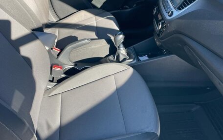 Hyundai Solaris II рестайлинг, 2018 год, 1 450 000 рублей, 8 фотография