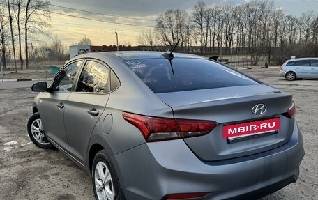 Hyundai Solaris II рестайлинг, 2018 год, 1 370 000 рублей, 5 фотография