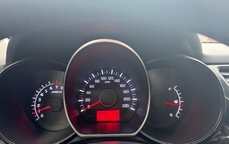 KIA Rio III рестайлинг, 2015 год, 950 000 рублей, 10 фотография