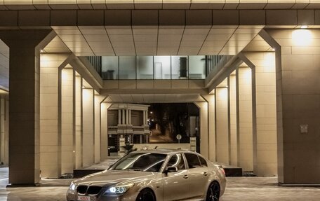 BMW 5 серия, 2007 год, 1 400 000 рублей, 1 фотография