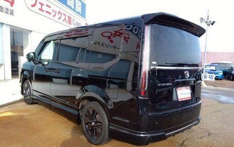 Honda Stepwgn, 2022 год, 2 149 000 рублей, 3 фотография