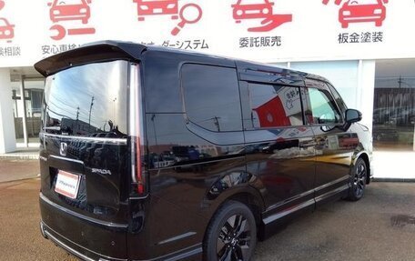 Honda Stepwgn, 2022 год, 2 149 000 рублей, 8 фотография