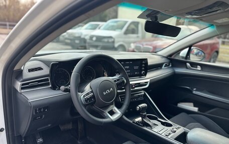 KIA K5, 2021 год, 1 950 000 рублей, 13 фотография