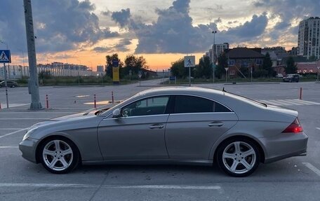Mercedes-Benz CLS, 2004 год, 1 100 000 рублей, 3 фотография