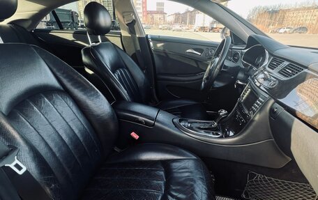 Mercedes-Benz CLS, 2004 год, 1 100 000 рублей, 18 фотография