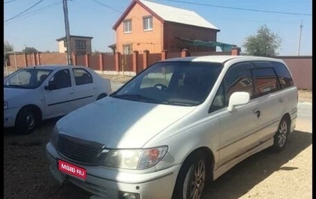 Nissan Presage I, 2000 год, 355 000 рублей, 1 фотография