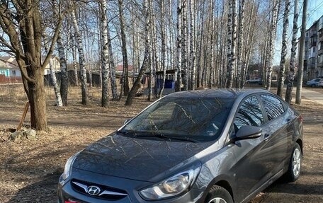Hyundai Solaris II рестайлинг, 2012 год, 1 080 000 рублей, 2 фотография