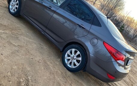 Hyundai Solaris II рестайлинг, 2012 год, 1 080 000 рублей, 19 фотография