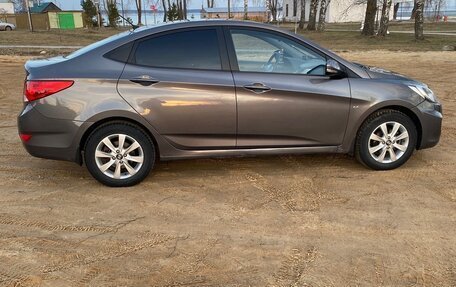 Hyundai Solaris II рестайлинг, 2012 год, 1 080 000 рублей, 18 фотография