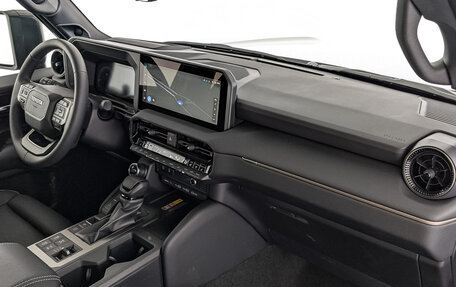 Toyota Land Cruiser Prado, 2024 год, 13 300 000 рублей, 9 фотография