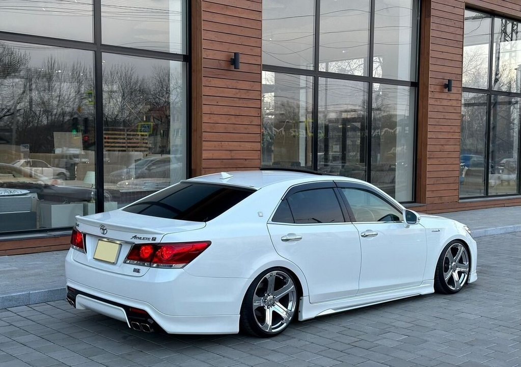 Toyota Crown, 2013 год, 2 420 000 рублей, 5 фотография