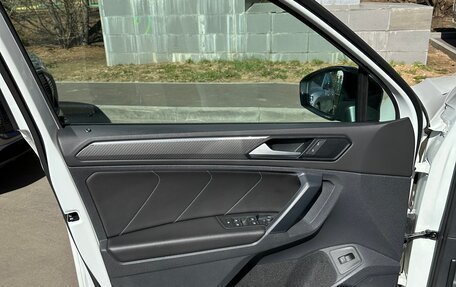 Volkswagen Tiguan II, 2021 год, 5 500 000 рублей, 17 фотография