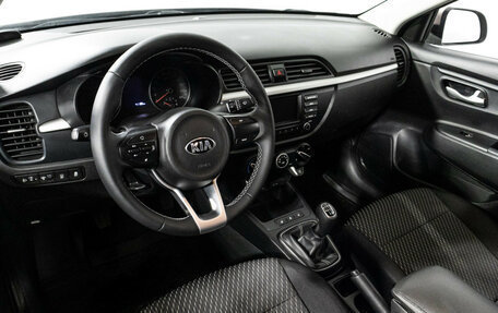 KIA Rio IV, 2017 год, 1 370 000 рублей, 11 фотография