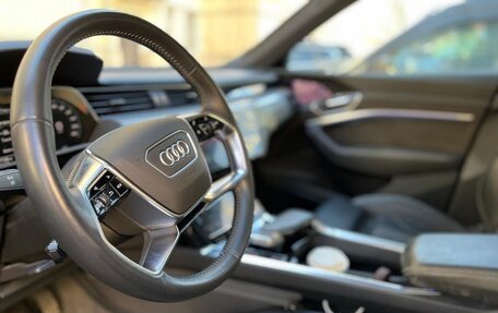 Audi e-tron I, 2019 год, 4 550 000 рублей, 14 фотография