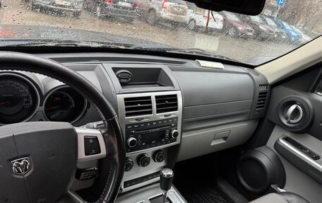 Dodge Nitro, 2007 год, 1 400 000 рублей, 18 фотография