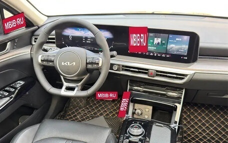 KIA K5, 2020 год, 2 300 000 рублей, 16 фотография