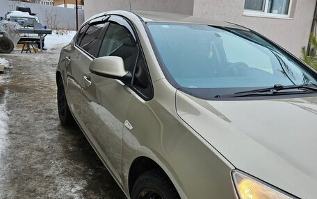 Opel Astra J, 2012 год, 550 000 рублей, 3 фотография