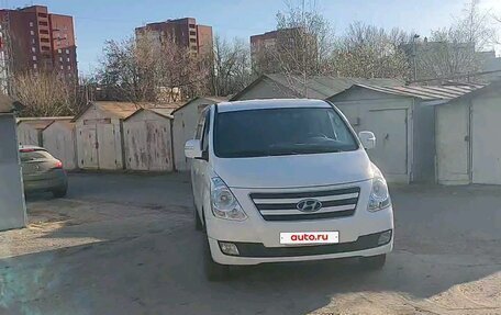 Hyundai Grand Starex Grand Starex I рестайлинг 2, 2017 год, 3 100 000 рублей, 2 фотография