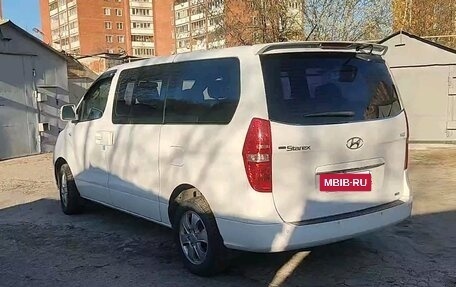 Hyundai Grand Starex Grand Starex I рестайлинг 2, 2017 год, 3 100 000 рублей, 4 фотография