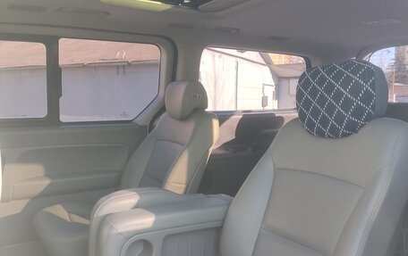Hyundai Grand Starex Grand Starex I рестайлинг 2, 2017 год, 3 100 000 рублей, 15 фотография