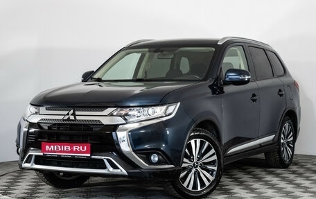 Mitsubishi Outlander III рестайлинг 3, 2020 год, 2 249 000 рублей, 1 фотография