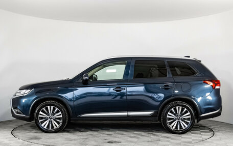 Mitsubishi Outlander III рестайлинг 3, 2020 год, 2 249 000 рублей, 8 фотография