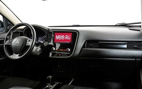 Mitsubishi Outlander III рестайлинг 3, 2020 год, 2 249 000 рублей, 9 фотография