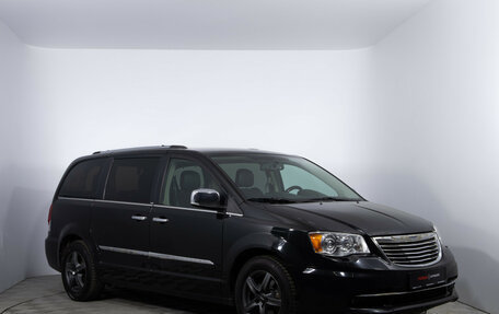 Chrysler Voyager IV, 2013 год, 1 743 000 рублей, 3 фотография