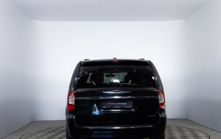 Chrysler Voyager IV, 2013 год, 1 743 000 рублей, 5 фотография