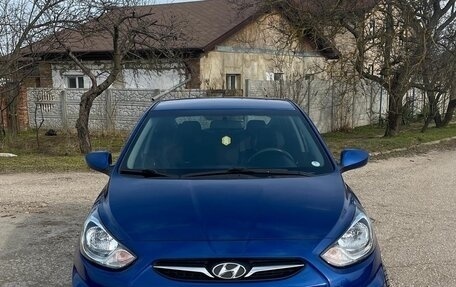 Hyundai Solaris II рестайлинг, 2012 год, 870 000 рублей, 9 фотография
