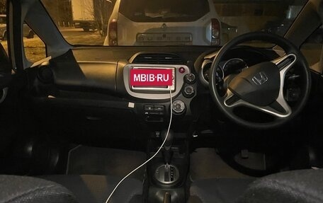 Honda Fit III, 2009 год, 1 250 000 рублей, 10 фотография