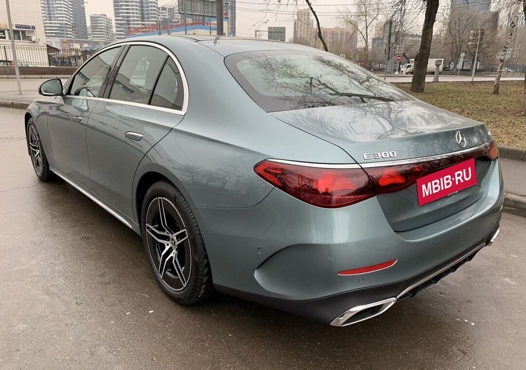 Mercedes-Benz E-Класс, 2024 год, 9 990 000 рублей, 4 фотография