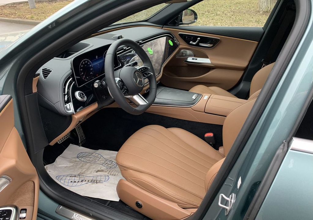Mercedes-Benz E-Класс, 2024 год, 9 990 000 рублей, 19 фотография