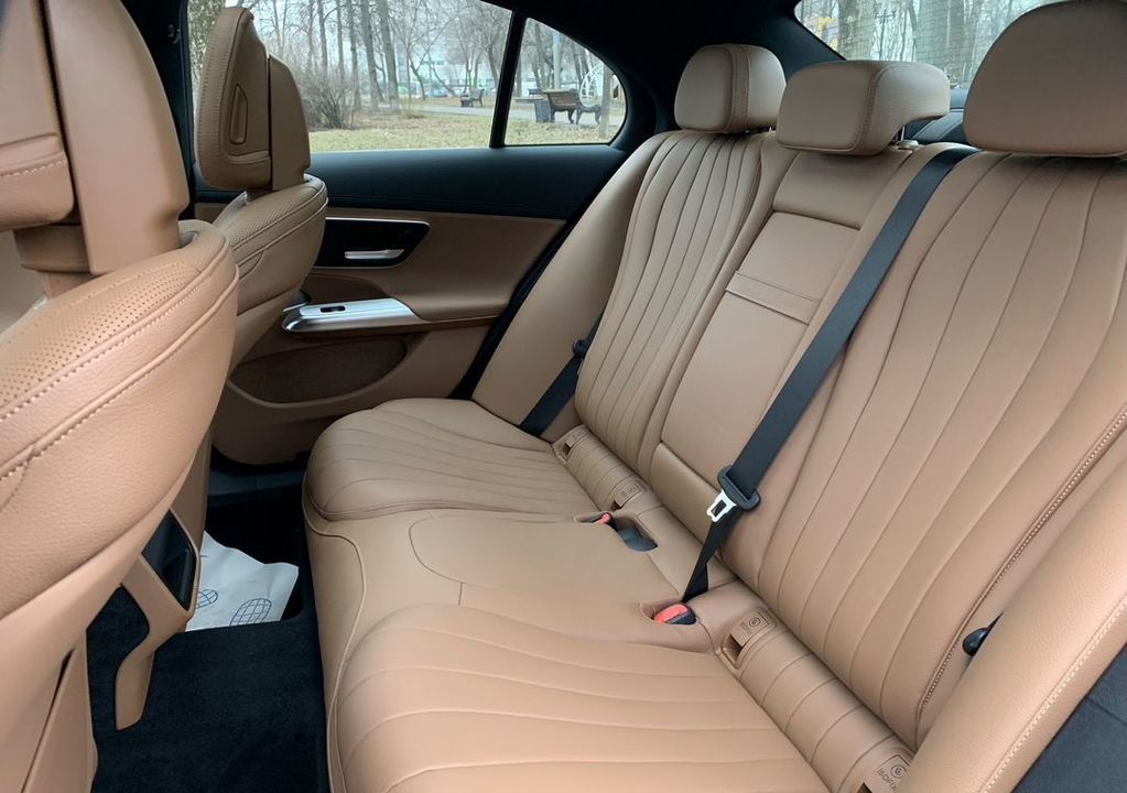 Mercedes-Benz E-Класс, 2024 год, 9 990 000 рублей, 29 фотография