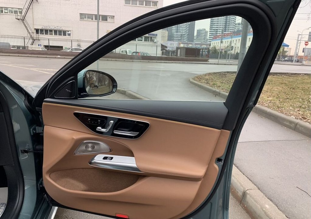 Mercedes-Benz E-Класс, 2024 год, 9 990 000 рублей, 34 фотография