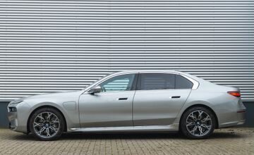 BMW 7 серия, 2023 год, 14 690 000 рублей, 2 фотография