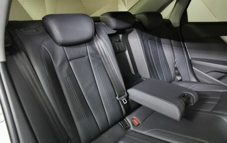 Audi A4, 2018 год, 2 298 000 рублей, 13 фотография