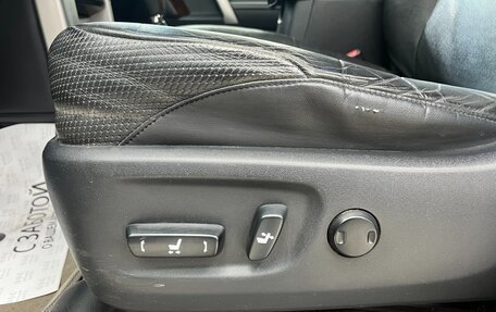 Toyota Land Cruiser Prado 150 рестайлинг 2, 2013 год, 3 200 000 рублей, 10 фотография